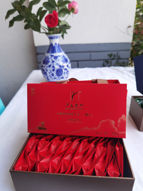【大別山精神系列一特級信陽紅茶伴手禮（匠心）】大別山脈、核心產(chǎn)區(qū)、高山茶園、匠心制作  980元/盒