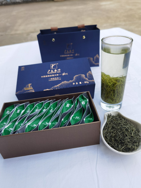 【大別山精神系列一珍品信陽(yáng)毛尖茶伴手禮（匠心）】大別山脈、核心產(chǎn)區(qū)、高山茶園、匠心制作  980元/盒